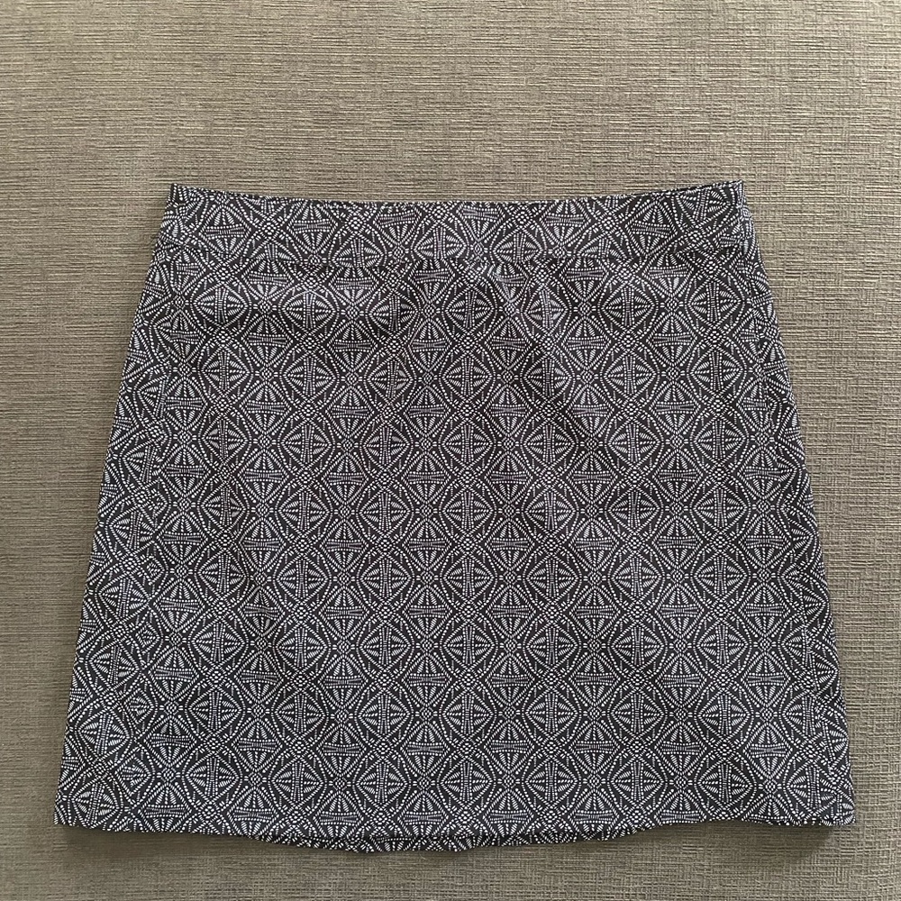 Large Rip Skirt Hawaii. Never worn. Length 2